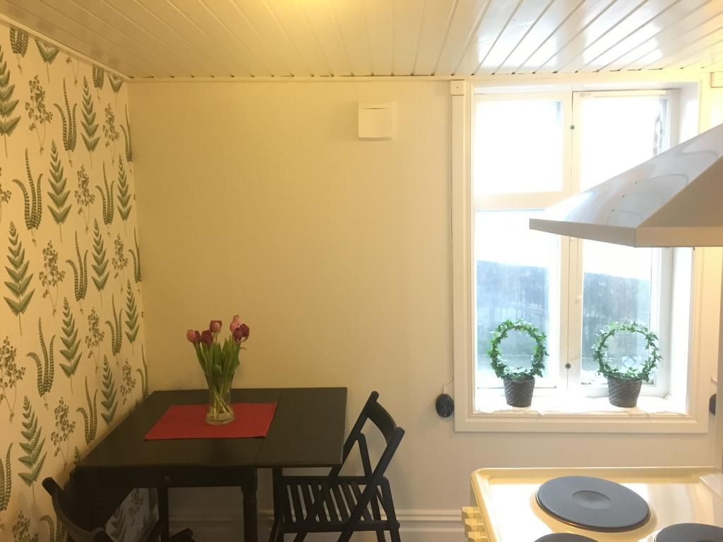 1-Rumslaegenhet Naera Havet I Centrala Lysekil Appartement Buitenkant foto