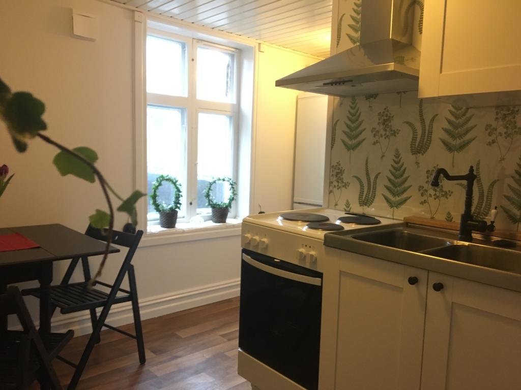 1-Rumslaegenhet Naera Havet I Centrala Lysekil Appartement Buitenkant foto